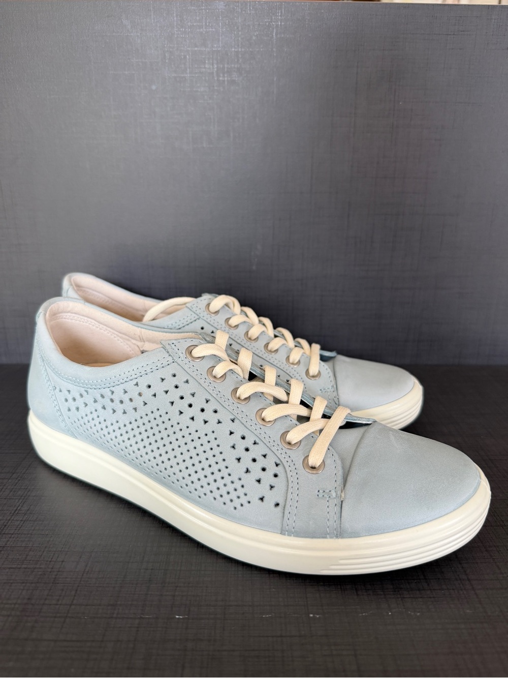 Ecco Soft 7 Perforated Lace-Up Sneakers EU 39 Powder Blue EUC Walking Comfort